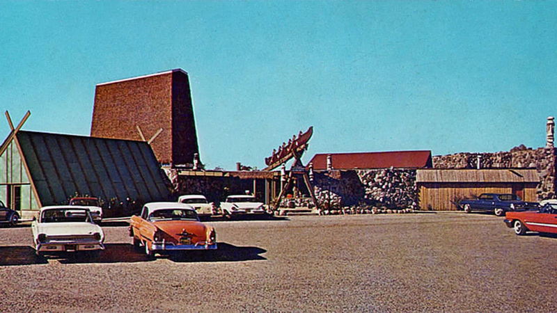 Hawaiian Gardens Resort Motel - Vintage Post Card (newer photo)